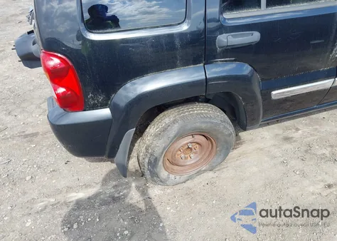 2004 Jeep Liberty Limited Edition из США, поврежденный, VIN 1J8GL58K94W317618